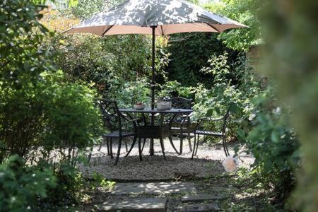 Two Rose Walk Cottage Cotswolds Moreton-in-Marsh Exterior foto