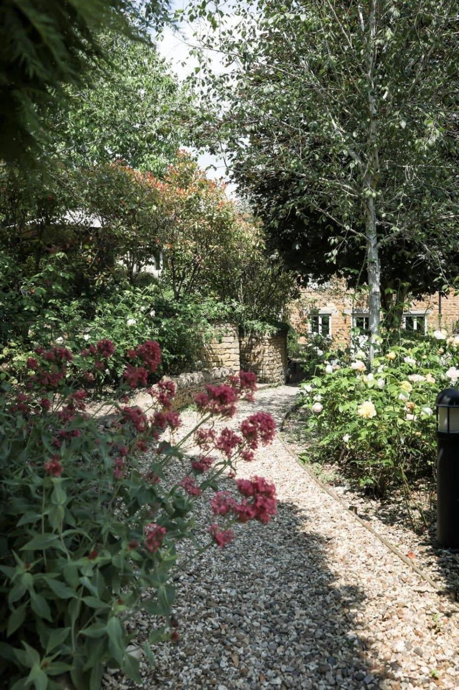 Two Rose Walk Cottage Cotswolds Moreton-in-Marsh Exterior foto