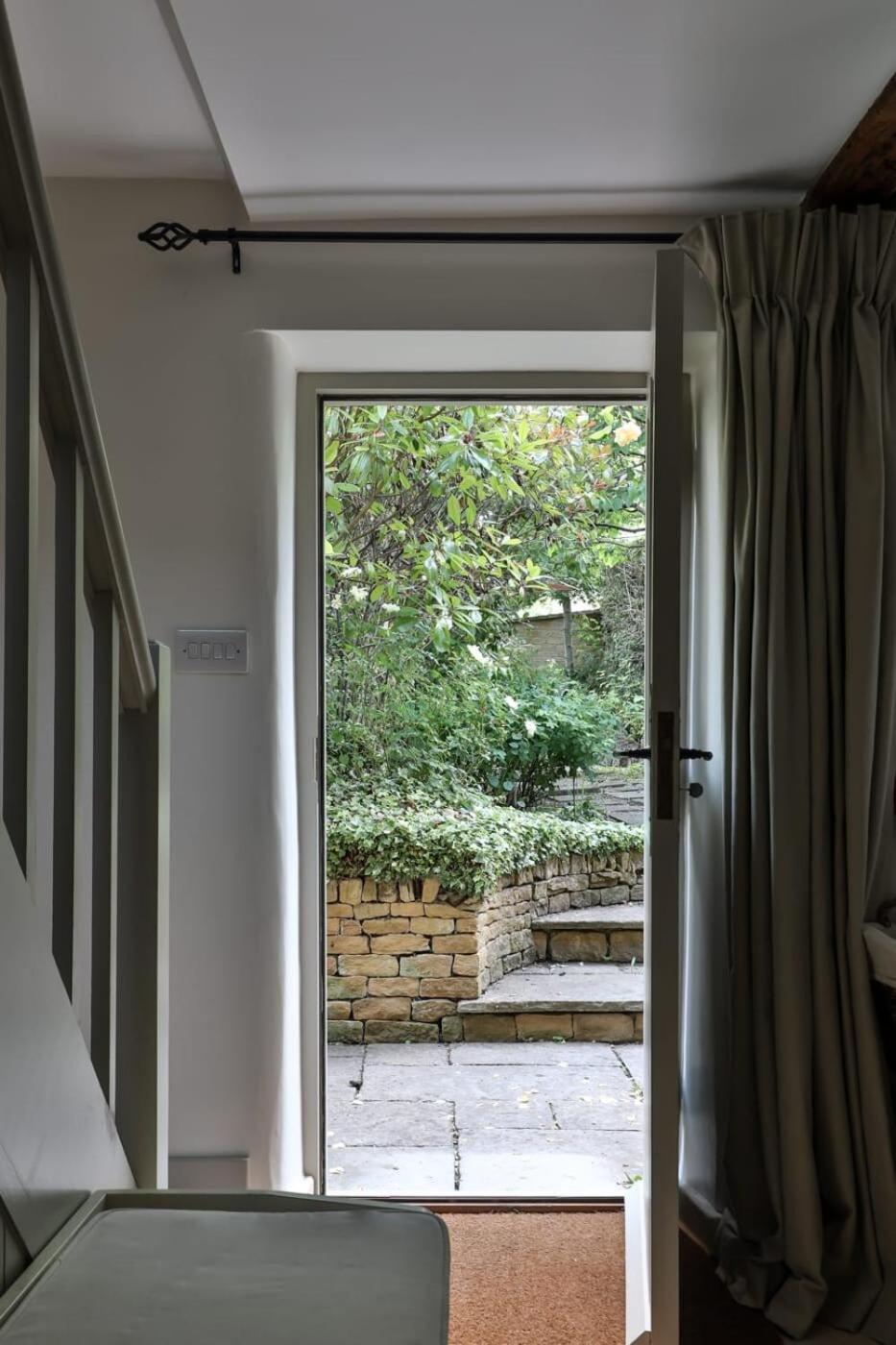 Two Rose Walk Cottage Cotswolds Moreton-in-Marsh Exterior foto